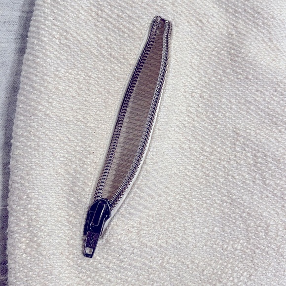 Ann Taylor Zipper Pocket Mini Skirt White 00P - Picture 6 of 7